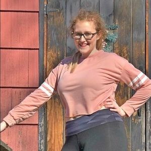 Cropped long sleeve shirt